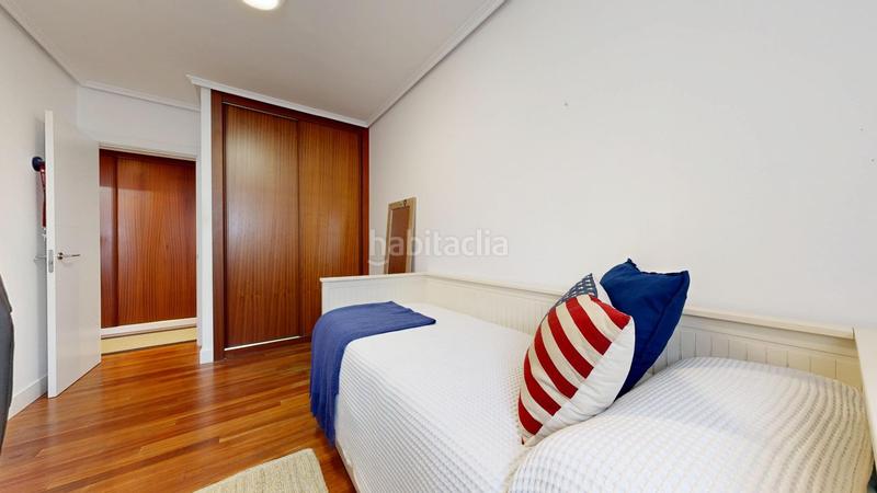 Foto 7a8e04b6-e7a3-441c-b73d-c16729e20c2c. Piso  con garaje y trastero en San Ignacio-Elorrieta Bilbao
