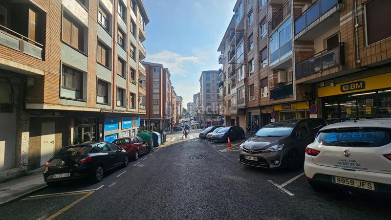 Foto b5b9f835-e11a-47e3-b9af-8e127ae13c02. Appartement dans Azeta - Abatxolo Portugalete