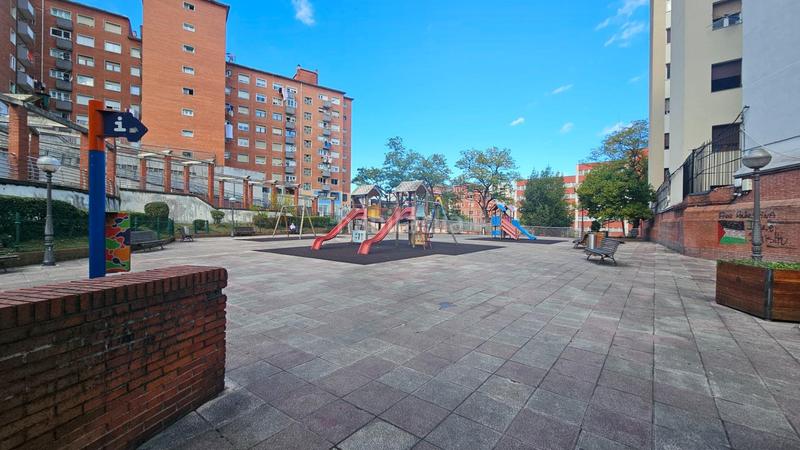 Foto 6c5c5222-0a20-41b3-a08d-0e1167d54ea3. Appartement avec chauffage dans Iralabarri Bilbao