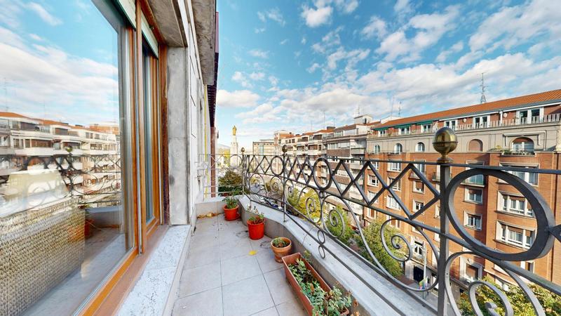 Foto ef4e47eb-6d87-4602-b1cd-916ec8a00c4e. Pis amb calefacció a Sabino Arana-Jesuitas Bilbao