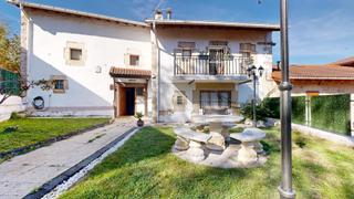 Chalet  Calle santotis. Casa de piedra en el valle de mena