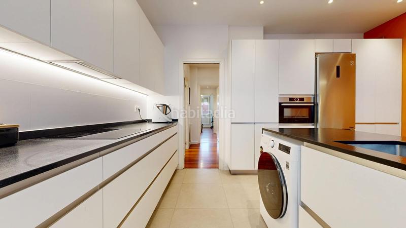 Foto 11c0c883-c702-4610-ab3d-42ef7249c59b. Piso  reformado junto a la estación en San Fransisco Bilbao