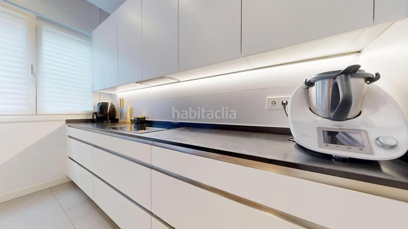 Foto 192adf1e-585f-48ee-9036-f00e2761154e. Piso  reformado junto a la estación en San Fransisco Bilbao