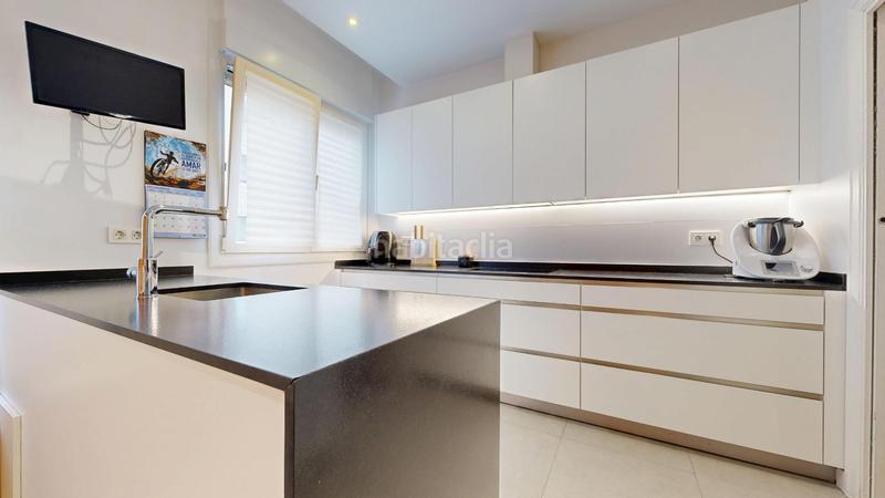 Foto 30028219-bab0-4a25-9b61-e6bd041ebfd9. Piso  reformado junto a la estación en San Fransisco Bilbao