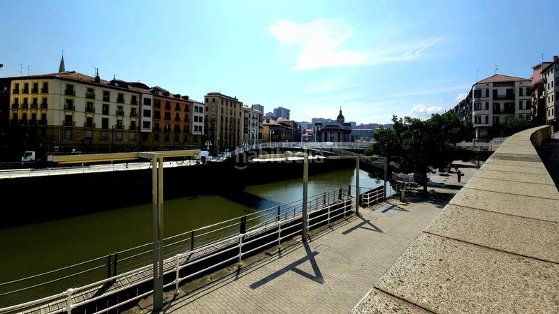 Foto 6fd3a6ab-8967-444c-a034-ac7a79424ddb. Piso  reformado junto a la estación en San Fransisco Bilbao