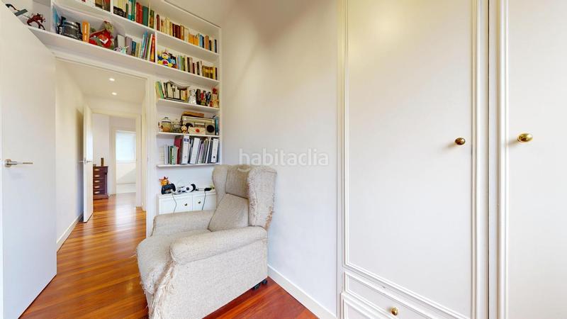 Foto 8b5eeb04-58f6-42e8-a2f3-970e15607646. Piso  reformado junto a la estación en San Fransisco Bilbao