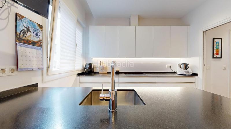 Foto 92cece21-0b1d-4794-849f-f6b1014e050b. Piso  reformado junto a la estación en San Fransisco Bilbao