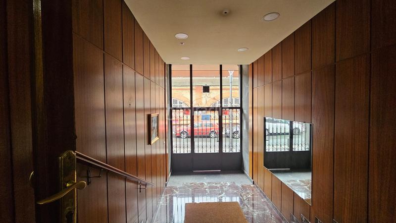 Foto d5a3edf1-ee6d-4a50-ba78-4aaddd53dcf3. Piso  reformado junto a la estación en San Fransisco Bilbao