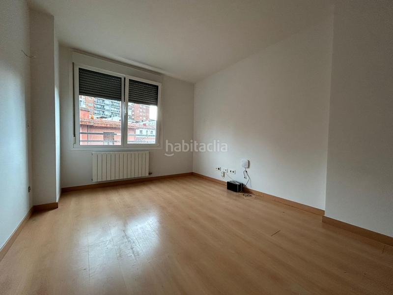 Foto 4ffc0318-1b32-494c-98b4-873d8e7ad339. Pis amb calefacció aparcament a Bolueta Bilbao