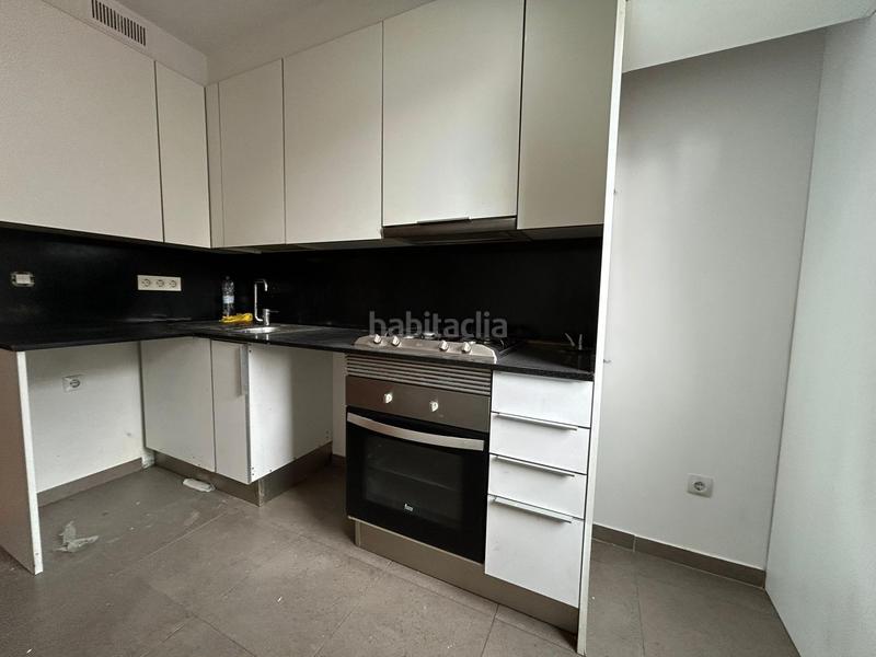 Foto c215f302-684b-45a2-b2c9-a550daf1f89f. Pis amb calefacció aparcament a Bolueta Bilbao