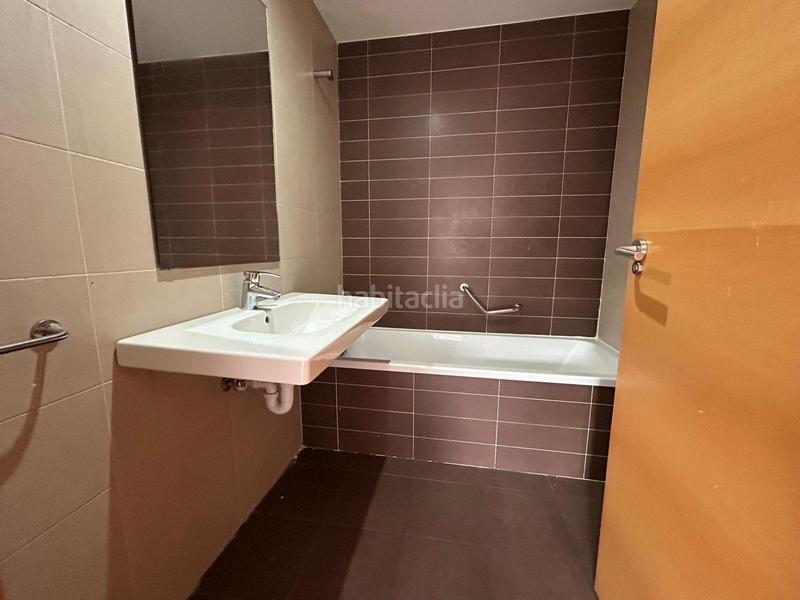 Foto e4165d8d-c400-44df-a78e-3a4c1286bc86. Pis amb calefacció aparcament a Bolueta Bilbao