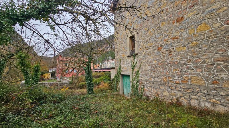 Foto 170cdc39-7912-46ff-8706-6b217e53d087. Casa amb calefacció a Oña