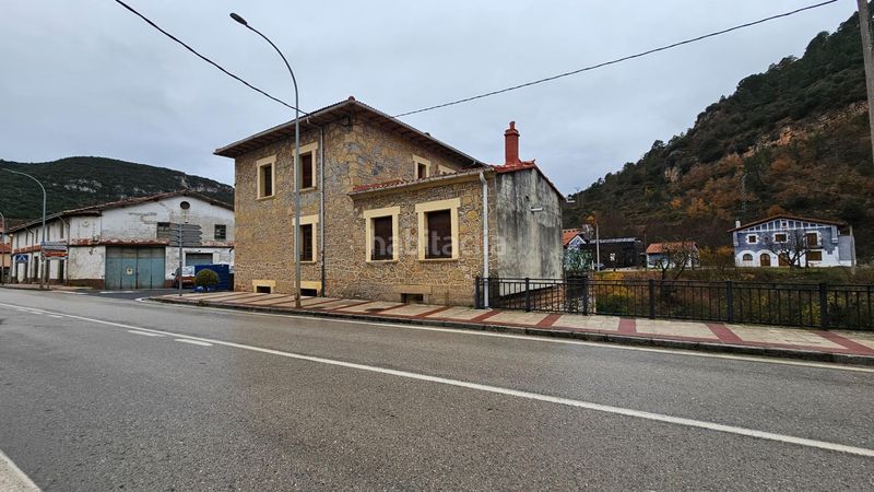 Foto e03936bd-d169-4af7-a8d2-768ed1eac8e9. Casa amb calefacció a Oña