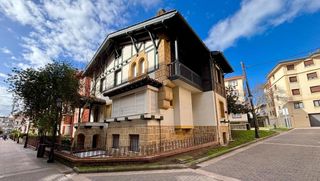 Haus  Calle muxike aurrekoa. Casa con encanto en algorta, peatonal y segregable en tres cuatr