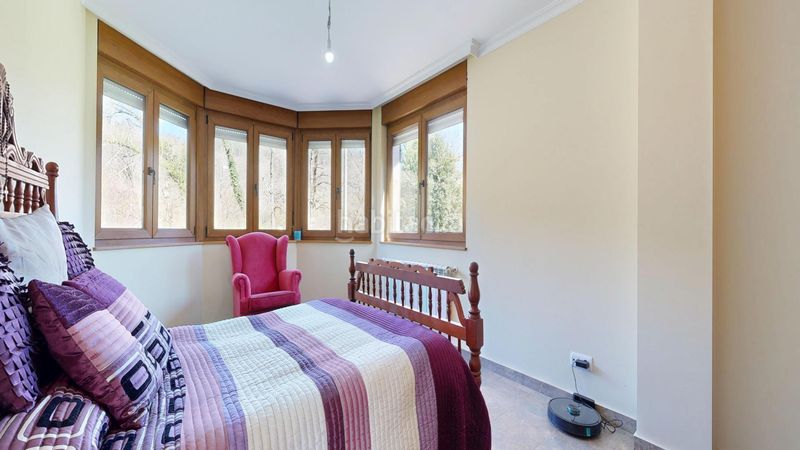 Foto 3bf17dd4-239e-4978-8614-9d520889ee59. Xalet a Saro