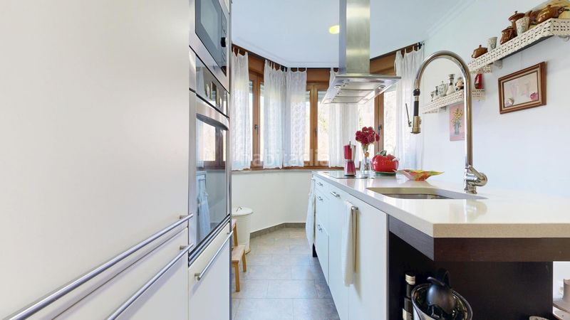 Foto 6d029d86-1aa9-447f-93eb-89373f8f6e90. Xalet a Saro