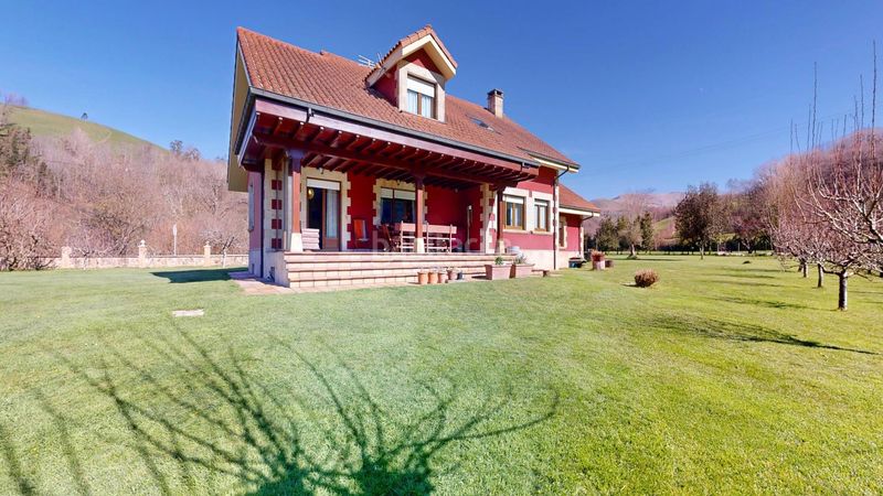 Foto 76001c6a-1566-42b0-8711-e2d101337aa9. Xalet a Saro