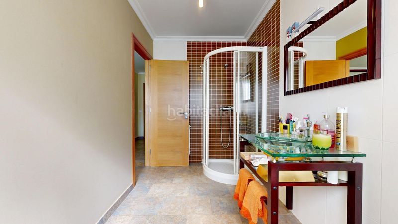 Foto f0cb4ec1-3dbb-4250-8e52-0494c268fcac. Xalet a Saro