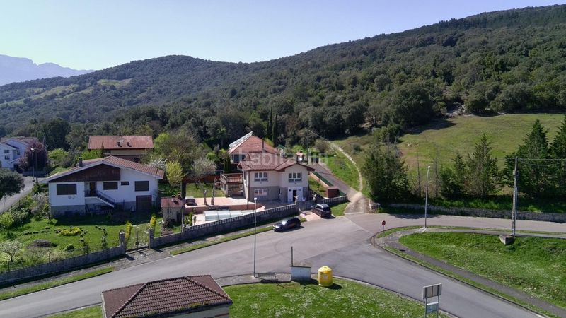 Foto 0f8ce862-055e-4e22-bfbe-9bf90c38994f. Xalet amb calefacció aparcament piscina a Valle de Mena