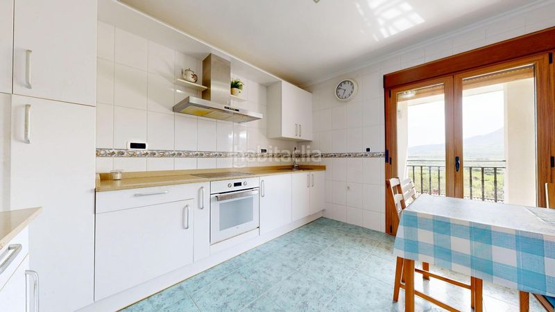 Foto 0780e3c5-676b-4e1b-9aac-4c64a5cc5430. Casa amb aparcament piscina a Valle de Mena