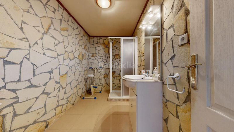 Foto 0fdb2703-d0d4-4bb8-bfa5-6ad668315942. Casa amb aparcament piscina a Valle de Mena