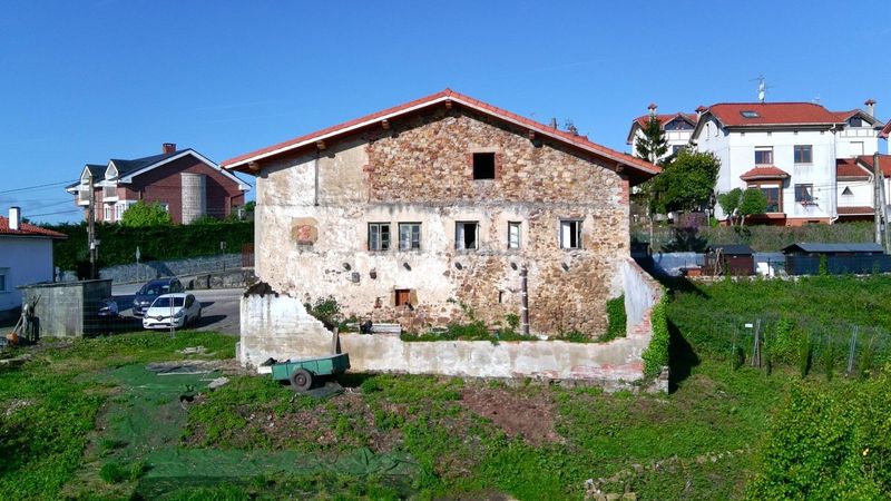 Foto 5d99de17-ec99-46eb-8d6c-270056b31add. Casa a Limpias