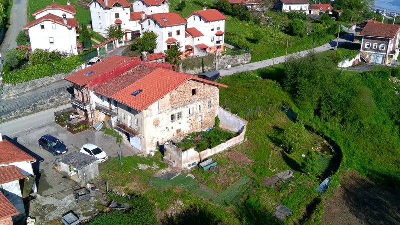 Foto dcb04c30-9220-4087-89cc-e0d1edf834ac. Casa a Limpias