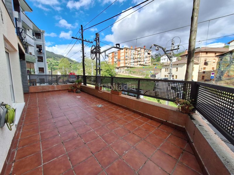 Foto 37271d78-8d0d-4237-99a9-72e574d2a3c5. Pis a Balmaseda