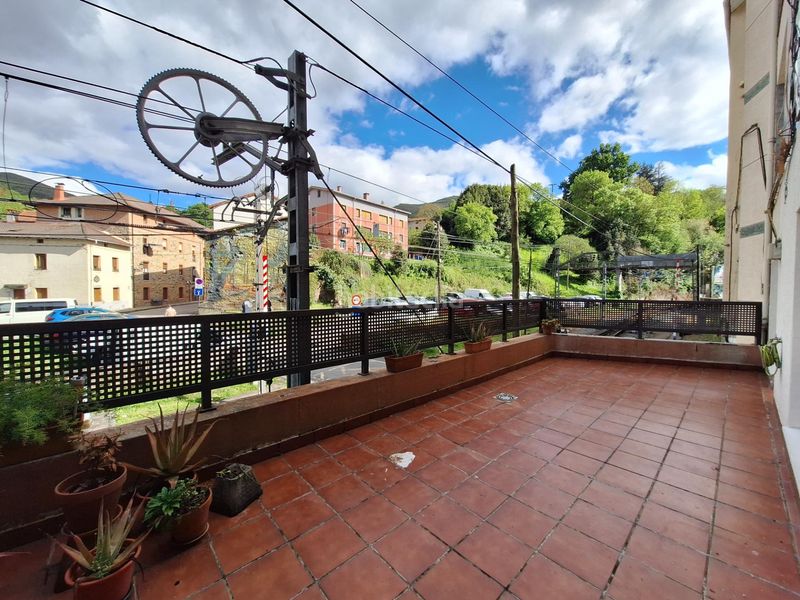 Foto a04189fc-3ef8-4fcd-b9db-273ce26254fe. Pis a Balmaseda