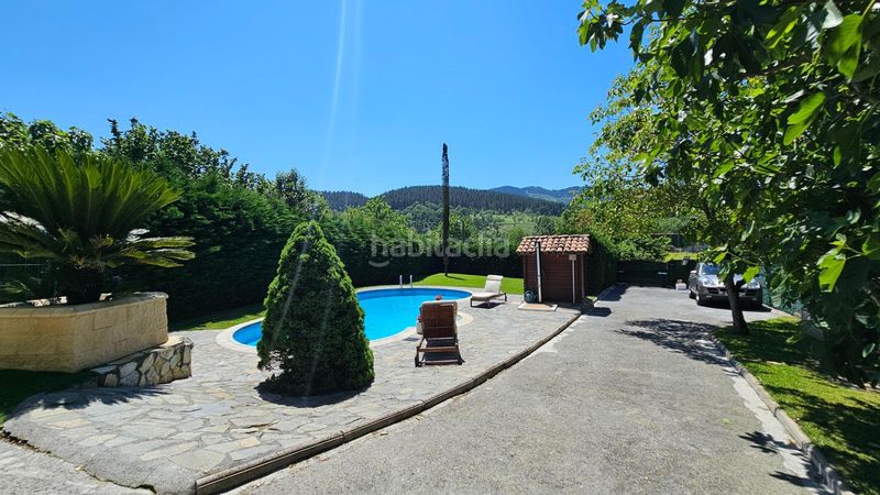 Foto 0fe6ceaf-bf63-4035-9af7-64b6961473d8. Casa amb calefacció aparcament piscina a Güeñes