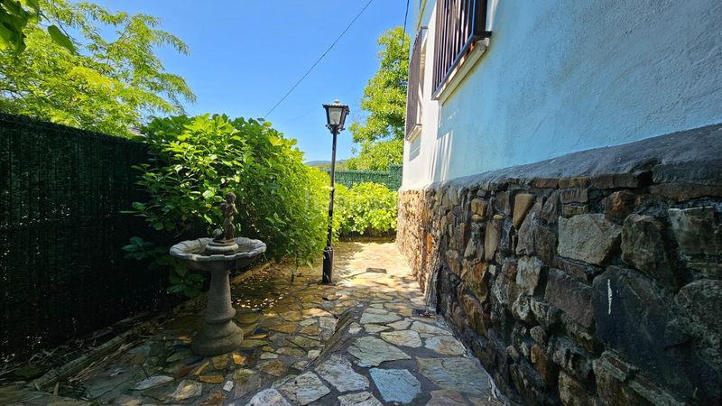 Foto 4c81bede-a88e-4667-8665-59de73ba53d8. Casa amb calefacció aparcament piscina a Güeñes