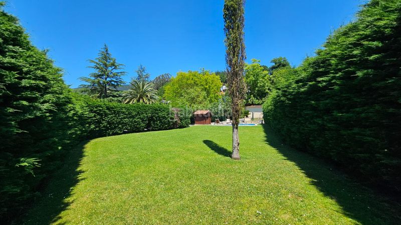 Foto ef1a702a-50f0-49c5-b80f-4b883ac55ff7. Casa amb calefacció aparcament piscina a Güeñes