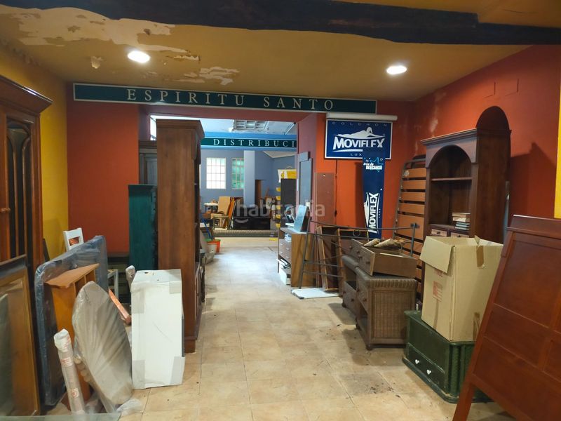 Foto 42103344-c50d-4005-86fe-e21071470889. Local comercial a Centro Laredo
