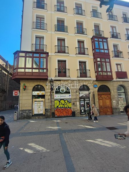Foto 766f43c5-362a-47d4-bfbc-8bb909a83bf0. Pis a Casco Viejo Bilbao