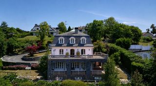 Casa  Calle isuskiza. Villa de estilo francés