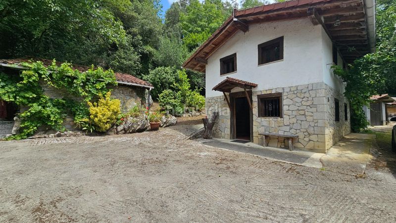 Foto 10227fe6-c8f0-448e-a2bd-b9c10f90c25e. Casa amb calefacció a Dima