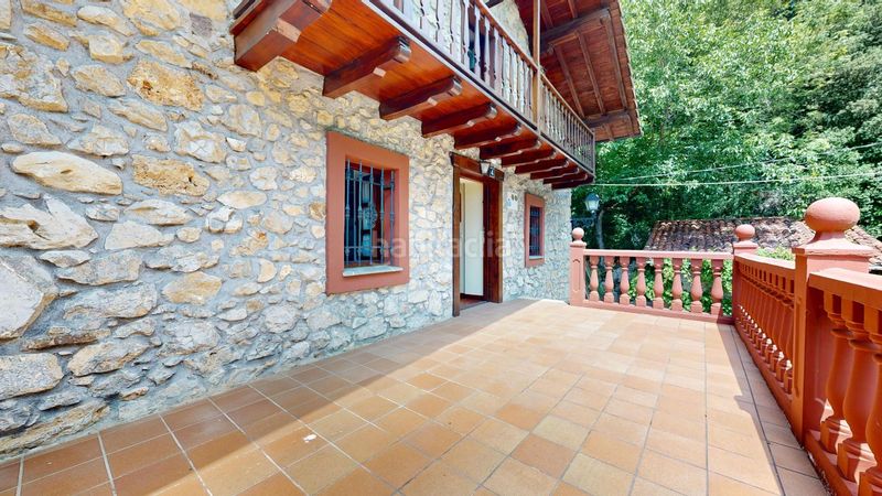 Foto bc761279-9060-40b7-b3be-2d3e9c38e84d. Casa amb calefacció a Dima