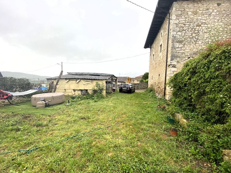 Foto cb6e6efb-3cb8-4950-a5c4-846abcb82daf. Casa amb aparcament a Valle de Mena