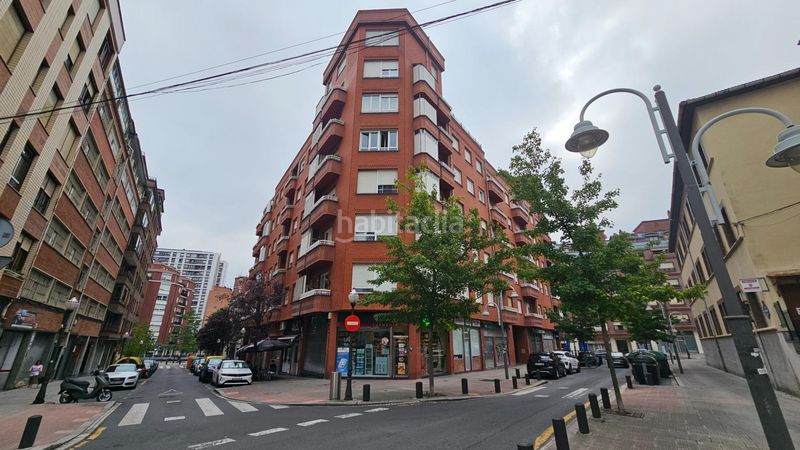 Foto f4138587-bc87-46bc-b6f4-fdc2aff74163. Pis amb calefacció aparcament a Basurtu Bilbao