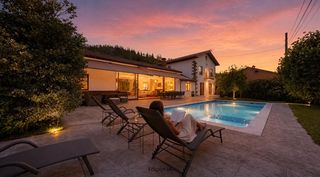 Casa  Calle av. alisas. Villa con piscina