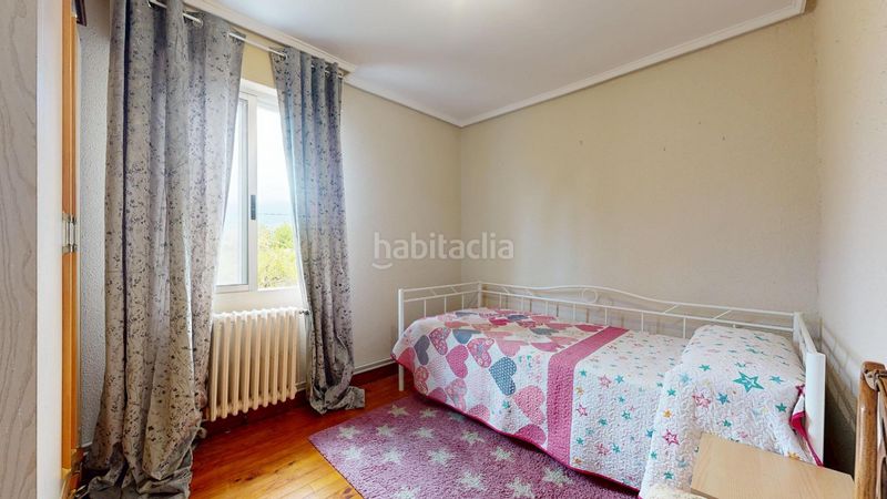 Foto b32c236f-25f5-43ea-90d8-c8751de35755. Casa amb calefacció aparcament a Valle de Mena