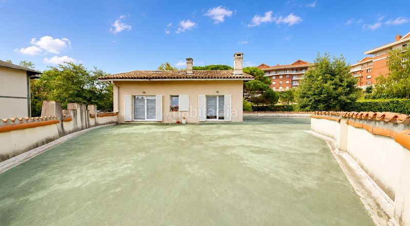 Foto e3cea03c-6298-4f00-9a68-f0df306718a4. Casa amb calefacció aparcament a Negurigane-Peruri Leioa