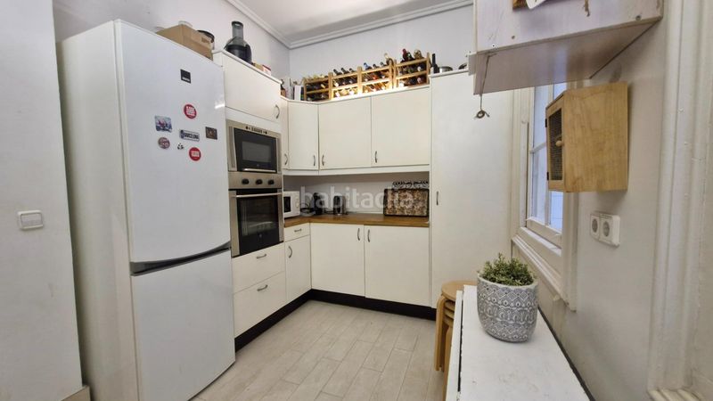 Foto b0c8bf08-a526-4f7e-8f49-42fc0e47d386. Miete etagenwohnung mit heizung in Ensanche - Moyua - Diputación Bilbao