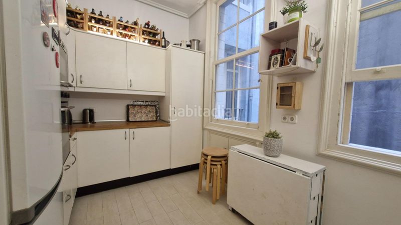 Foto b8c38304-c0fb-4db9-aaa9-011221b873f5. Miete etagenwohnung mit heizung in Ensanche - Moyua - Diputación Bilbao