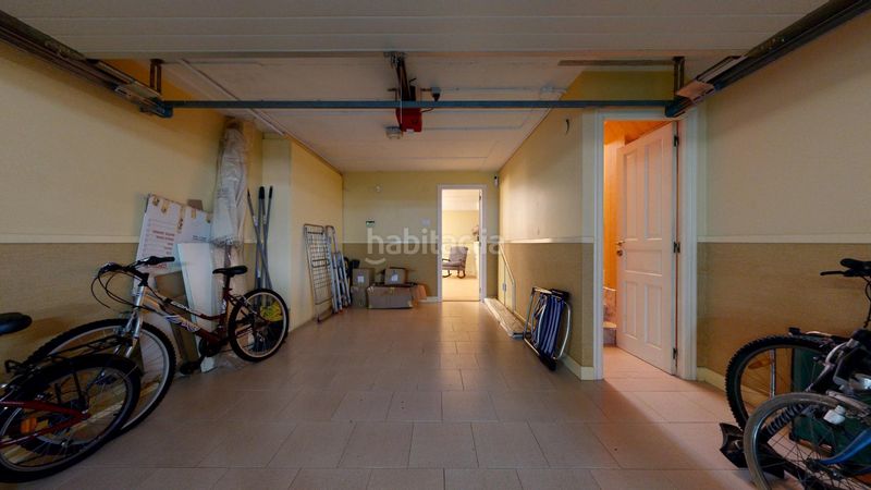 Foto b8ed9ae4-2103-46c6-ad0e-9f378617310e. Casa adossada amb calefacció aparcament piscina a Laredo