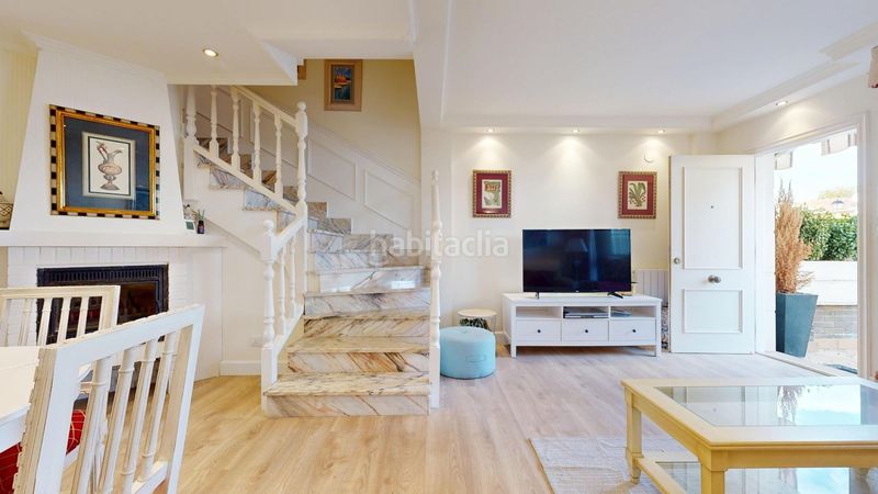 Foto e1b21c60-e1fd-4ef3-b13f-21b981ab9748. Casa adossada amb calefacció aparcament piscina a Laredo