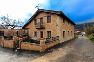 Maison  Plaza lezana de mena. Chalet independiente en lezana de mena