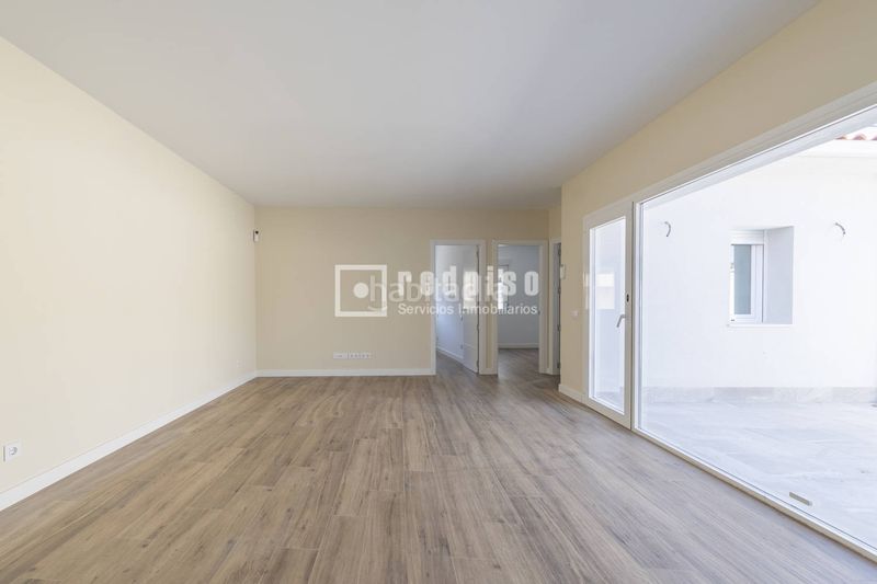 Foto afb7b795-93d8-43fc-92ea-23fcdf69cb6b. Casa obra nueva en Ugena