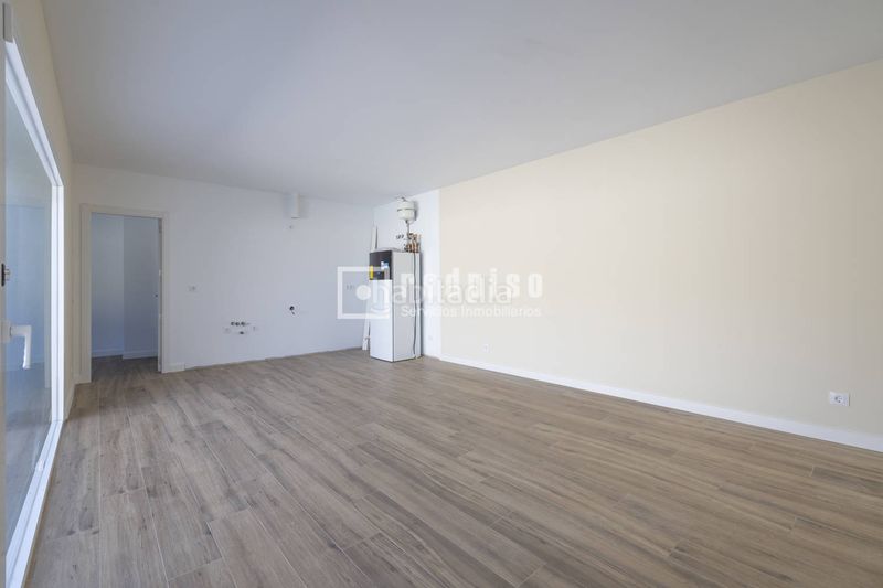 Foto d5f9e4f3-67b5-4170-b658-943c88b39408. Casa obra nueva en Ugena