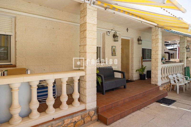Foto 0ced2372-f494-4087-81af-f3965c0d7328. Casa amb calefacció aparcament a Aldea del Fresno